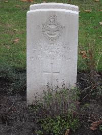 Berlin 1939-1945 War Cemetery - Falconer, Keith James